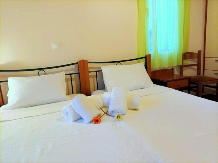 Lourantos Bayside Apartments Ваті Екстер'єр фото