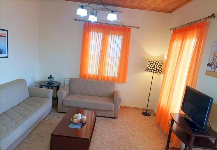 Lourantos Bayside Apartments Ваті Екстер'єр фото