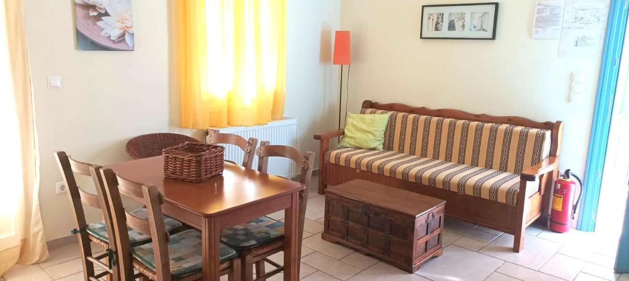 Lourantos Bayside Apartments Ваті Екстер'єр фото