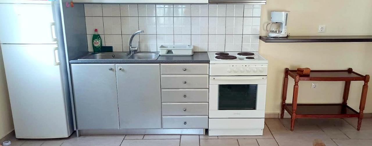 Lourantos Bayside Apartments Ваті Екстер'єр фото